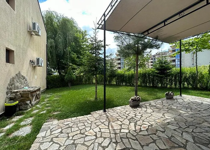 зора 公寓 希科尔皮诺夫西