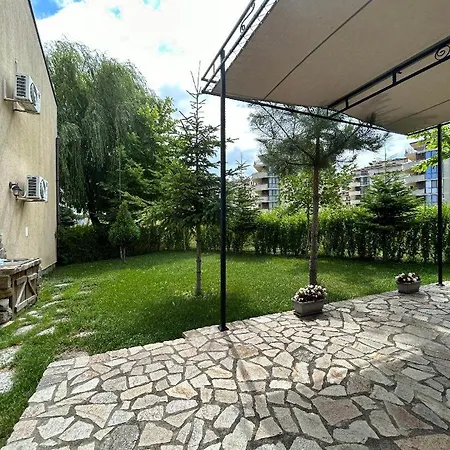 зора Lejlighed Shkorpilovtsi